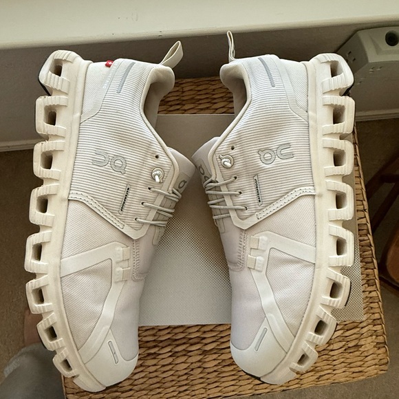 On Cloud 6 Waterproof (Pearl / Cream) - Picture 5 of 8